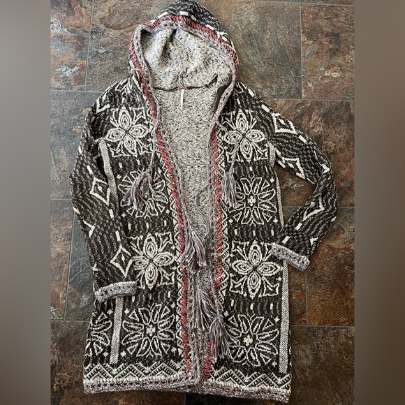 Free People Kai Brown boho hooded tassel floral open front cardigan duster.Small - Picture 10 of 16